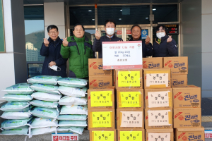 경주시 선도동 `충효교회` 사랑담은 식료품 기탁