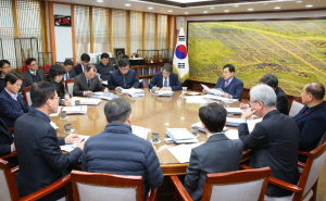 주낙영 경주시장, 27개월 만에 NO마스크 회의 주재 ‘청렴 1등급 도시의 공직자 자세’ 강조