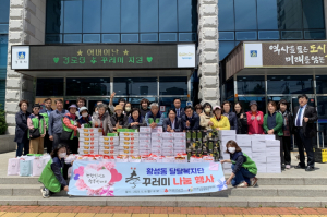 경주시 황성동, 지역사회보장협의체 어버이날 경로당 위문 ‘효 꾸러미’ 나눔