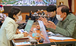 경주시, 시민 고충 해결하는 ‘달리는 국민신문고’ 개최