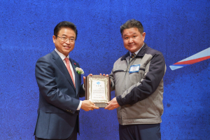 경주시, 제60회 무역의 날 ˝제일금속. 제이와이오토텍˝ 경북도지사 표창 수상