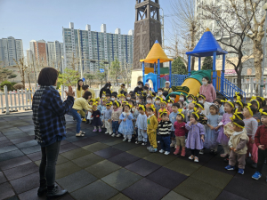 경주시 황성동, 중부어린이집 아이들과 함께하는 ‘구석구석 APEC 알기’ 캠페인 전개