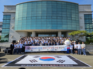 경주시, 경북남부보훈지청과 함께 경주학도병 태극기 서명 재현 행사 가져