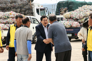 주낙영 경주시장, 농촌지도자연합회 농약빈병 수거 `회원 격려`
