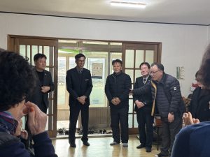 경주시 황오동 김병석 동장, 결로당 방문 “어르신들의 목소리 귀 기울여”