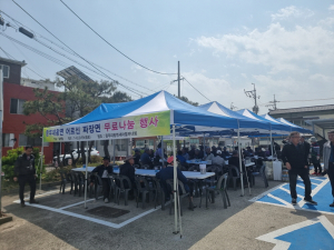 경주시 문무대왕면 `홍짬뽕` 어르신들에게 무료 짜장면 나눔