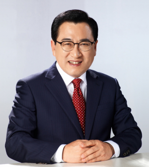 “지오디 한물갔다” 발언 논란…주낙영 경주시장, 결국 사과