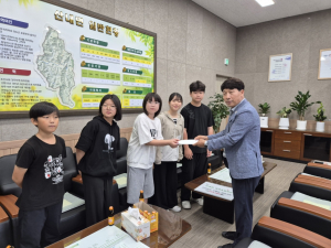 경주시 산내면 `의곡초등학교 학생자치회` 어려운 이웃돕기 성금 28만3천 원 기탁