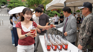 동국대 WISE캠퍼스 동아리 가두모집 응원 간식 이벤트 개최 총장님이 쏜다!