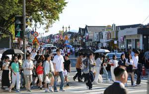 APEC 이후 경주, 외지인 방문객 23%·외국인 35% 급증