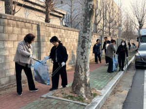 봄을 맞이하는 손길, 황성동 형산강체육공원 일대 정비