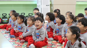 나원초병설유치원, ‘찾아오는 성폭력 예방 인형극’ 관람 실시