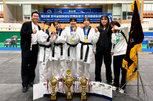 경주시청 태권도팀, 실업연맹회장기 단체전 정상 올라