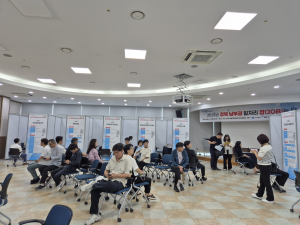 기업과 구직자를 잇는 현장 채용의 장”