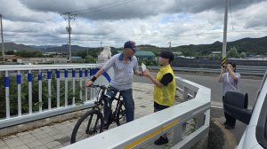 (사)경주시종합자원봉사센터, 북경주 청소년 활동가와 함께 ‘폭염극복 생수나눔 캠페인’진행