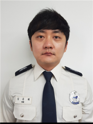 “사람이 다리 밑에…” 한 치의 망설임 없이 물에 뛰어든 김승휘 소방교